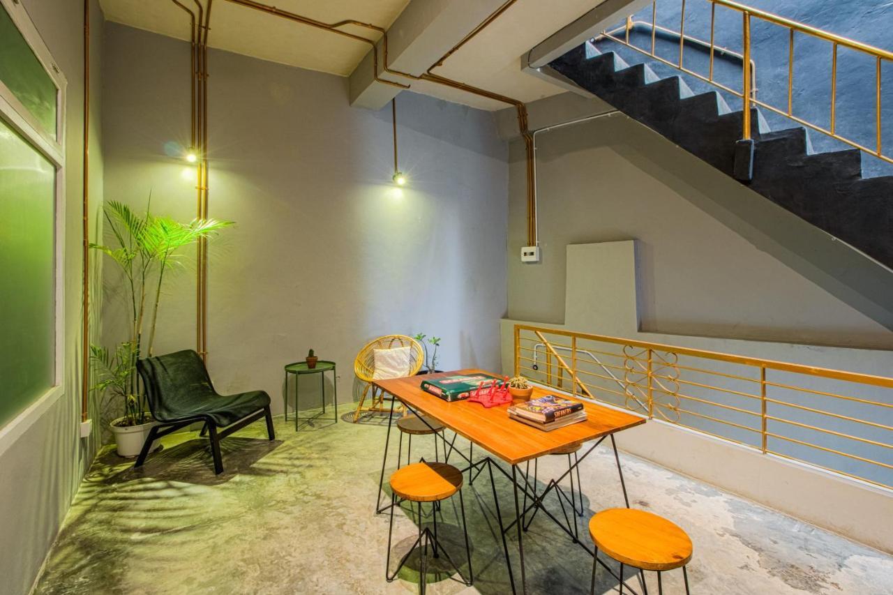 Kolo Kolo Hostel Kejayan Kültér fotó